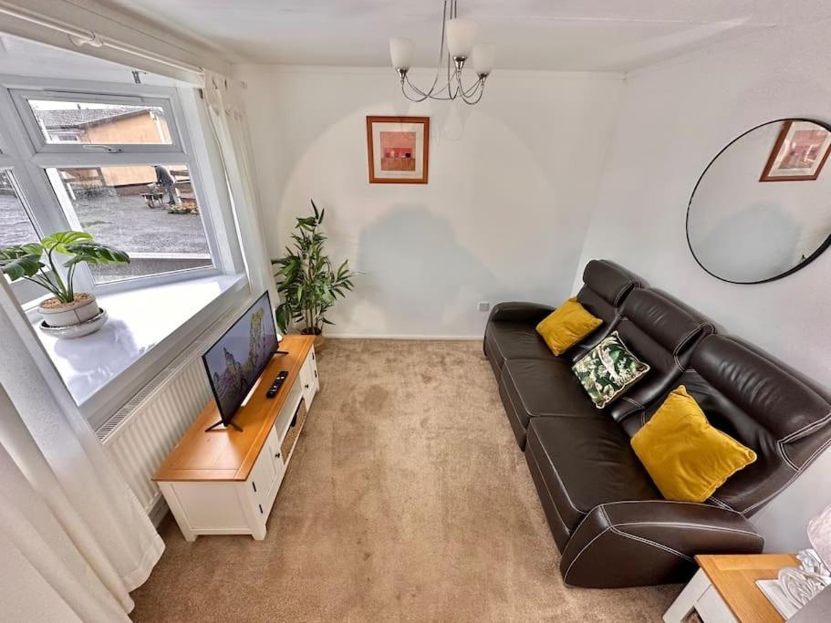 Semi-Detached 1-Bedroom Chalet Аддингстон Экстерьер фото